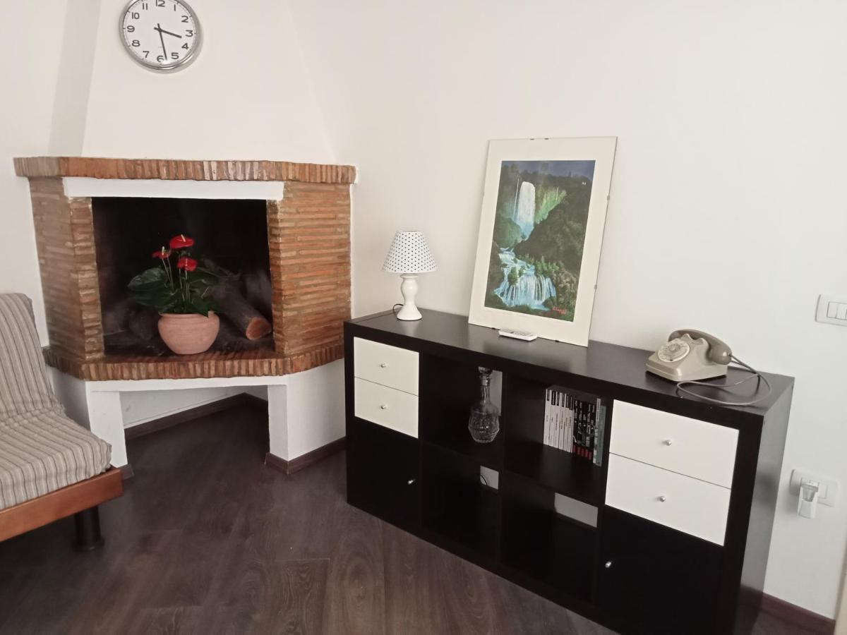 טרני Casa Sofia - Appartamento Con Parcheggio Riservato מראה חיצוני תמונה